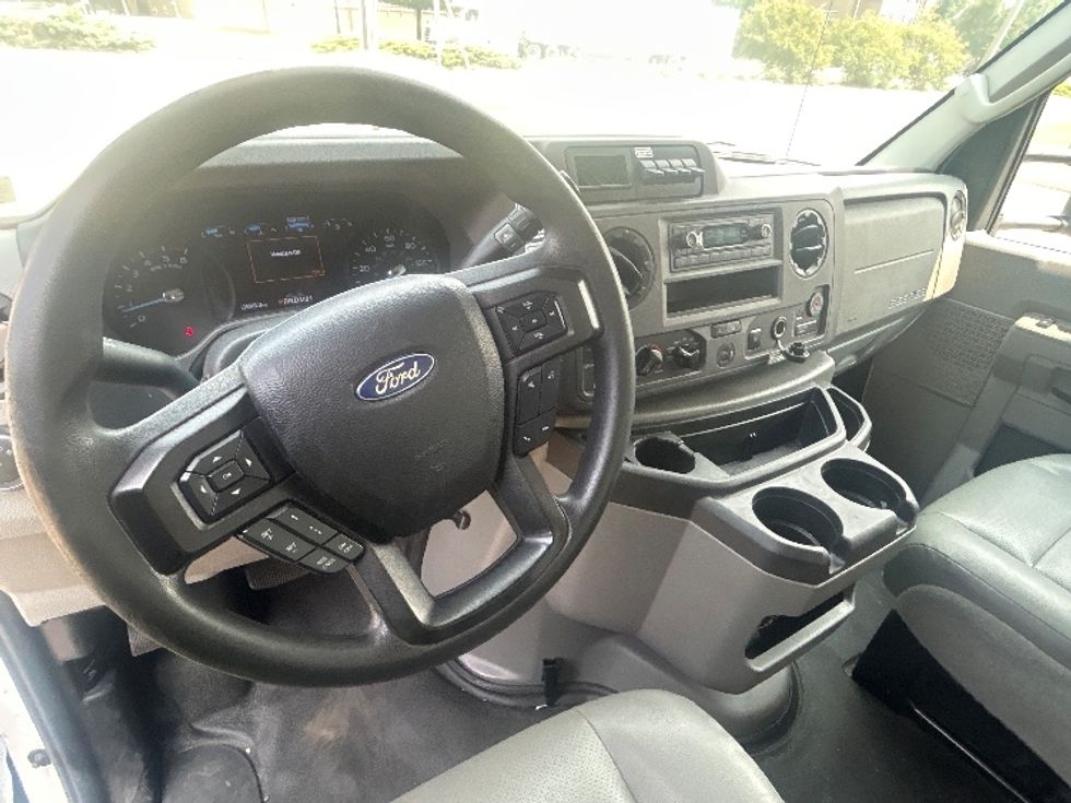 Light Duty Box Truck-Light and Medium Duty Trucks-Ford-2022-E350-Alexandria-VA-135,755\n\t\tmiles-$ 25,000 - Image 18