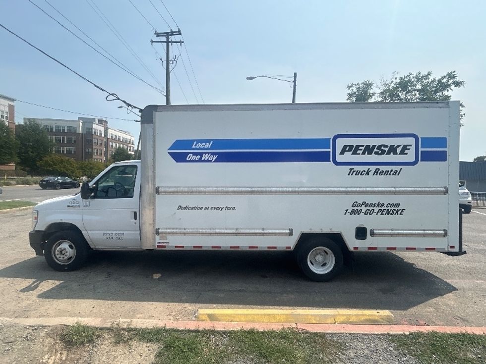 Light Duty Box Truck-Light and Medium Duty Trucks-Ford-2022-E350-Alexandria-VA-135,755\n\t\tmiles-$ 25,000 - Image 4