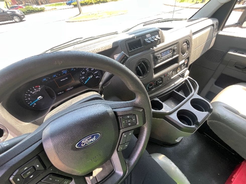 Light Duty Box Truck-Light and Medium Duty Trucks-Ford-2022-E350-Alexandria-VA-63,373\n\t\tmiles-$ 35,000 - Image 17