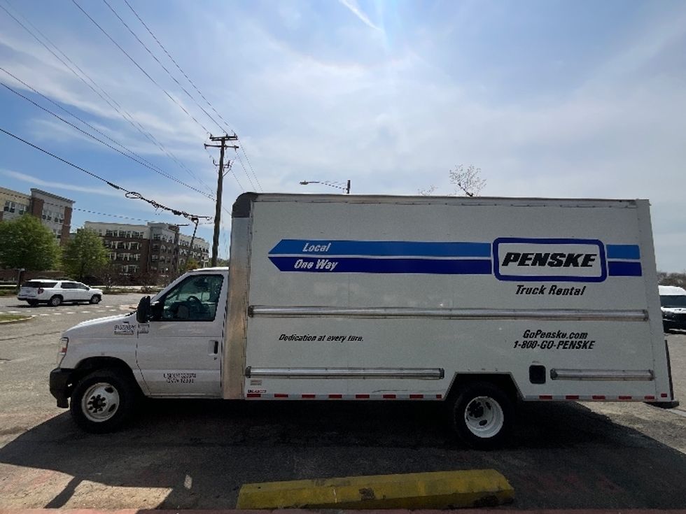 Light Duty Box Truck-Light and Medium Duty Trucks-Ford-2022-E350-Alexandria-VA-63,373\n\t\tmiles-$ 35,000 - Image 4