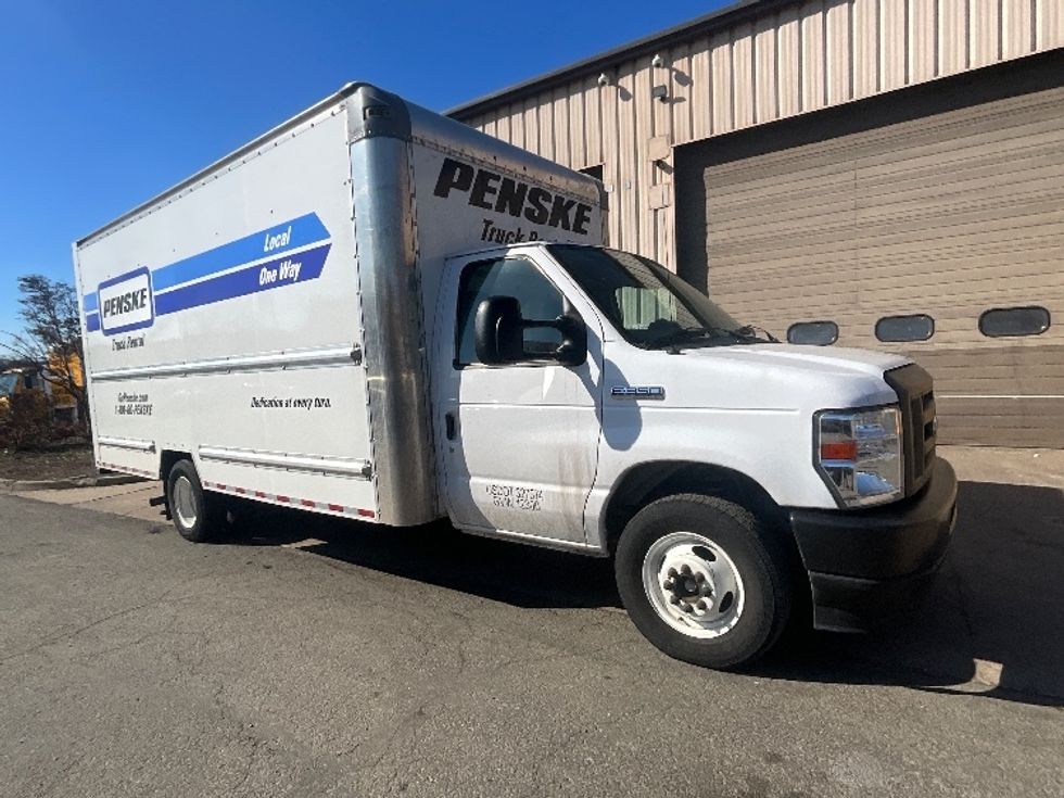 Light Duty Box Truck-Light and Medium Duty Trucks-Ford-2022-E350-Alexandria-VA-65,959\n\t\tmiles-$ 36,500 - Image 1