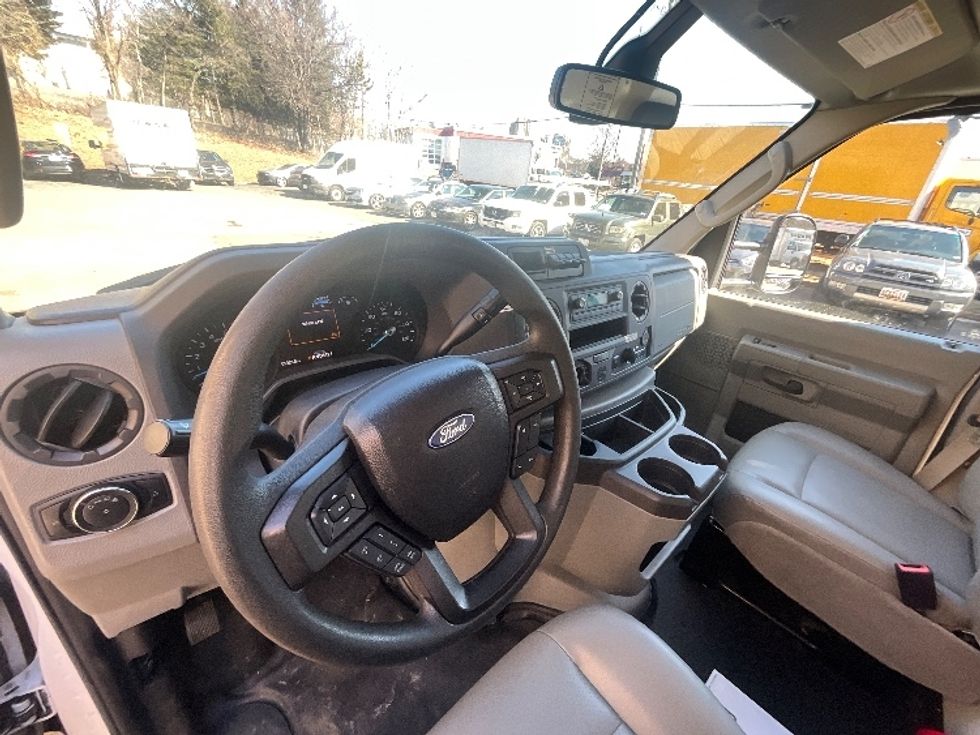 Light Duty Box Truck-Light and Medium Duty Trucks-Ford-2022-E350-Alexandria-VA-65,959\n\t\tmiles-$ 36,500 - Image 17