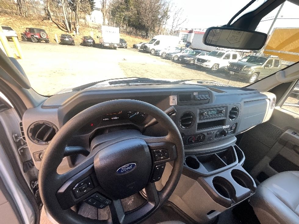 Light Duty Box Truck-Light and Medium Duty Trucks-Ford-2022-E350-Alexandria-VA-65,959\n\t\tmiles-$ 36,500 - Image 18
