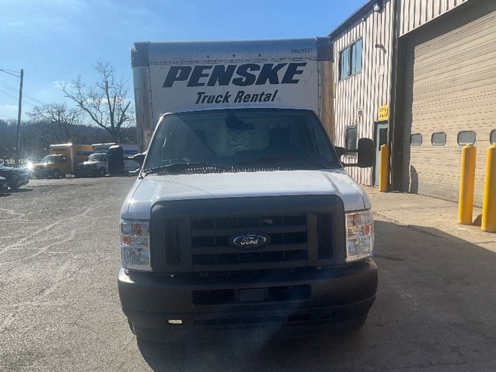 Light Duty Box Truck-Light and Medium Duty Trucks-Ford-2022-E350-Alexandria-VA-65,959\n\t\tmiles-$ 36,500 - Image 2