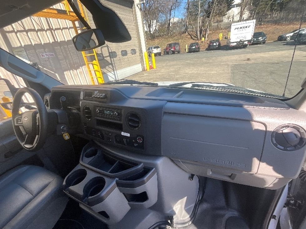 Light Duty Box Truck-Light and Medium Duty Trucks-Ford-2022-E350-Alexandria-VA-65,959\n\t\tmiles-$ 36,500 - Image 21