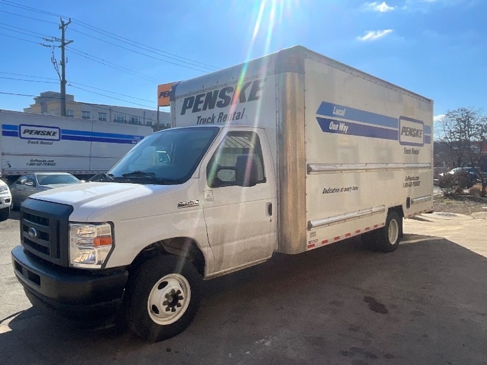 Light Duty Box Truck-Light and Medium Duty Trucks-Ford-2022-E350-Alexandria-VA-65,959\n\t\tmiles-$ 36,500 - Image 3