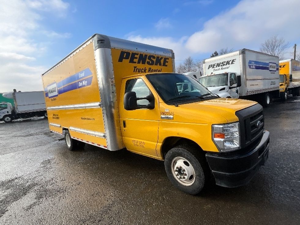 Light Duty Box Truck-Light and Medium Duty Trucks-Ford-2022-E350-Alexandria-VA-84,795\n\t\tmiles-$ 28,750 - Image 1