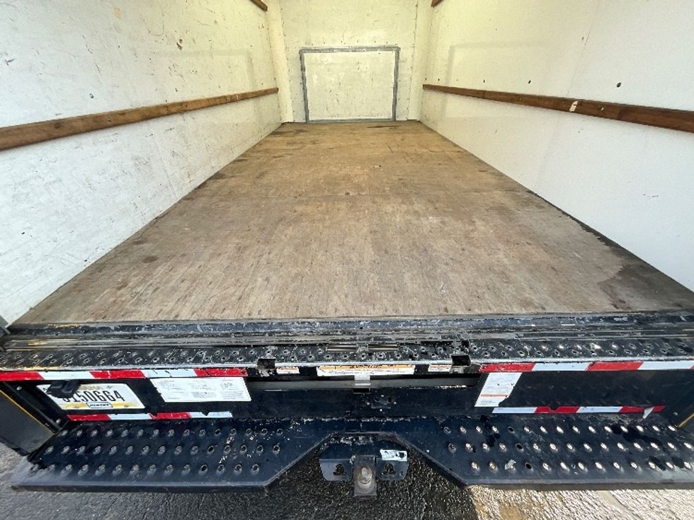 Light Duty Box Truck-Light and Medium Duty Trucks-Ford-2022-E350-Alexandria-VA-84,795\n\t\tmiles-$ 28,750 - Image 10