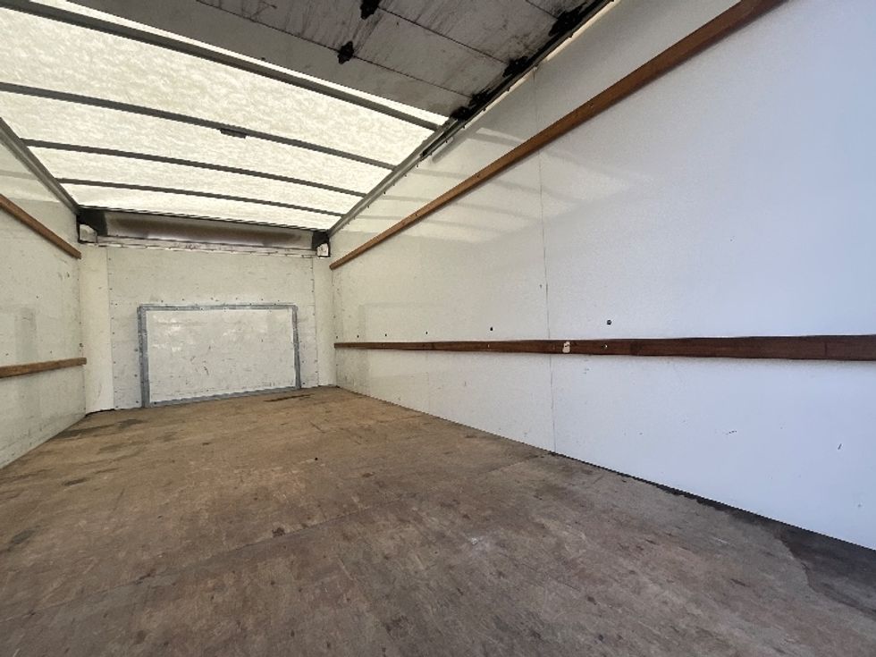 Light Duty Box Truck-Light and Medium Duty Trucks-Ford-2022-E350-Alexandria-VA-84,795\n\t\tmiles-$ 28,750 - Image 12