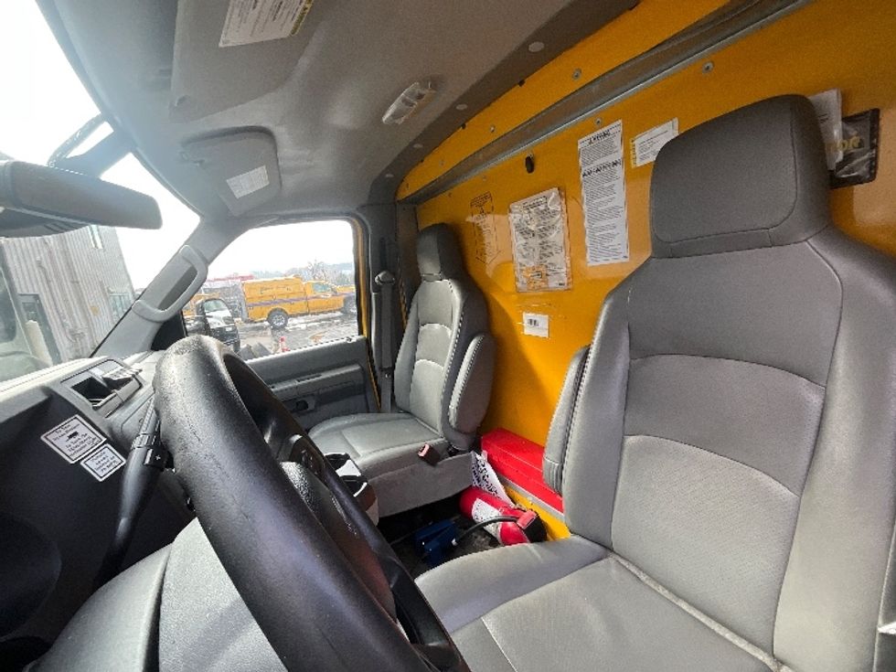 Light Duty Box Truck-Light and Medium Duty Trucks-Ford-2022-E350-Alexandria-VA-84,795\n\t\tmiles-$ 28,750 - Image 19