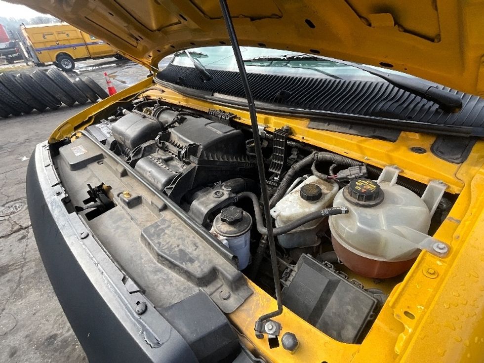 Light Duty Box Truck-Light and Medium Duty Trucks-Ford-2022-E350-Alexandria-VA-84,795\n\t\tmiles-$ 28,750 - Image 24