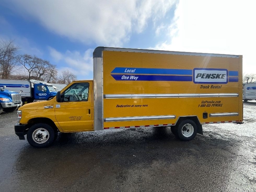 Light Duty Box Truck-Light and Medium Duty Trucks-Ford-2022-E350-Alexandria-VA-84,795\n\t\tmiles-$ 28,750 - Image 4