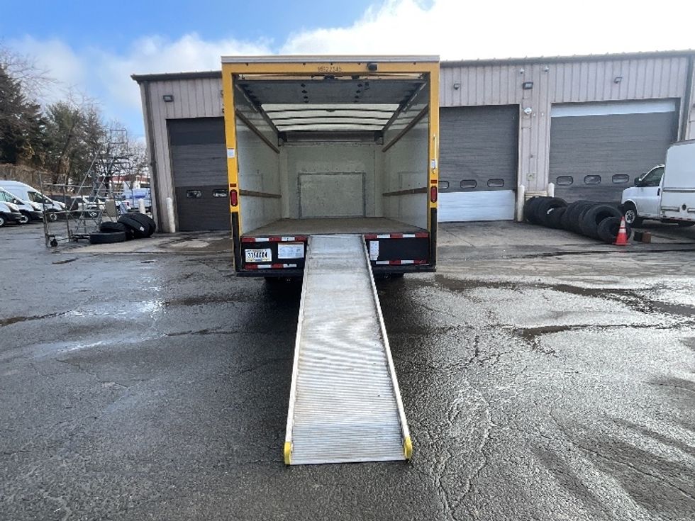 Light Duty Box Truck-Light and Medium Duty Trucks-Ford-2022-E350-Alexandria-VA-84,795\n\t\tmiles-$ 28,750 - Image 9