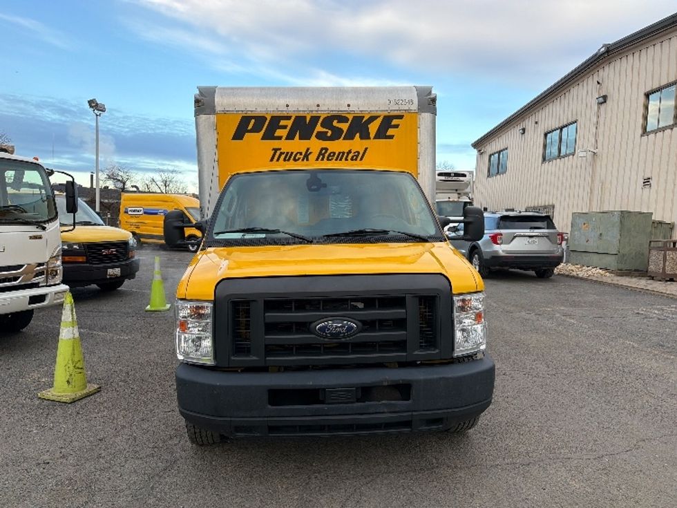 Light Duty Box Truck-Light and Medium Duty Trucks-Ford-2022-E350-Alexandria-VA-86,342\n\t\tmiles-$ 28,500 - Image 2