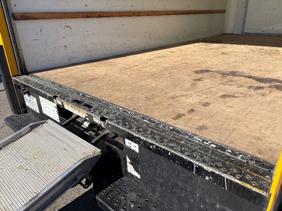 Light Duty Box Truck-Light and Medium Duty Trucks-Ford-2022-E350-Alexandria-VA-88,420\n\t\tmiles-$ 28,000 - Image 10