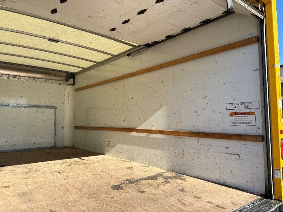 Light Duty Box Truck-Light and Medium Duty Trucks-Ford-2022-E350-Alexandria-VA-88,420\n\t\tmiles-$ 28,000 - Image 12