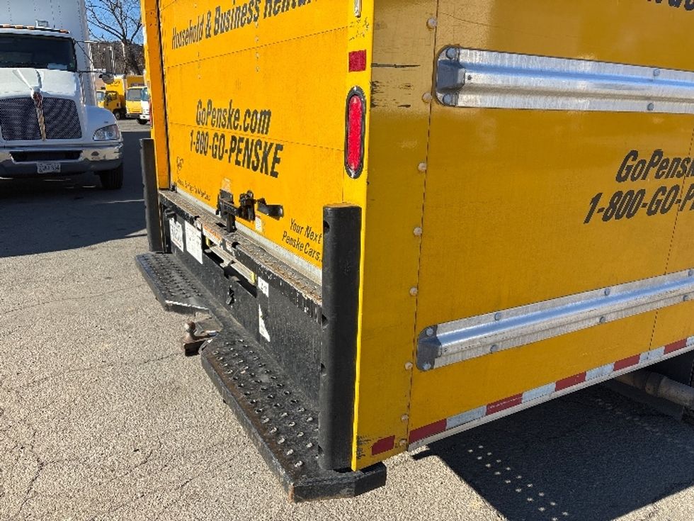 Light Duty Box Truck-Light and Medium Duty Trucks-Ford-2022-E350-Alexandria-VA-88,420\n\t\tmiles-$ 28,000 - Image 27