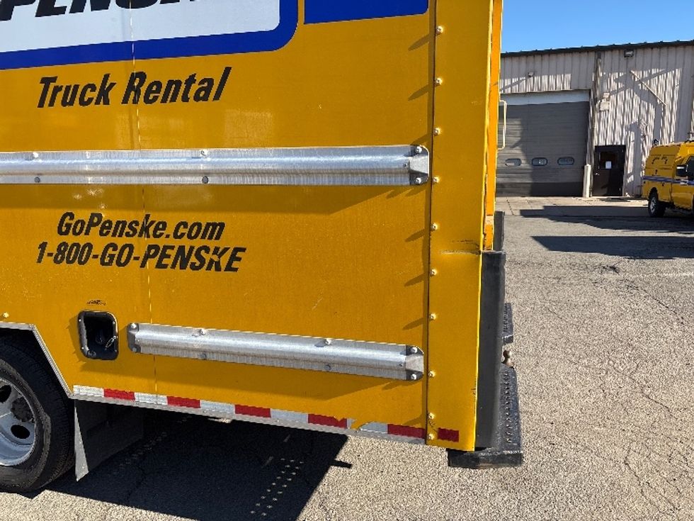 Light Duty Box Truck-Light and Medium Duty Trucks-Ford-2022-E350-Alexandria-VA-88,420\n\t\tmiles-$ 28,000 - Image 29