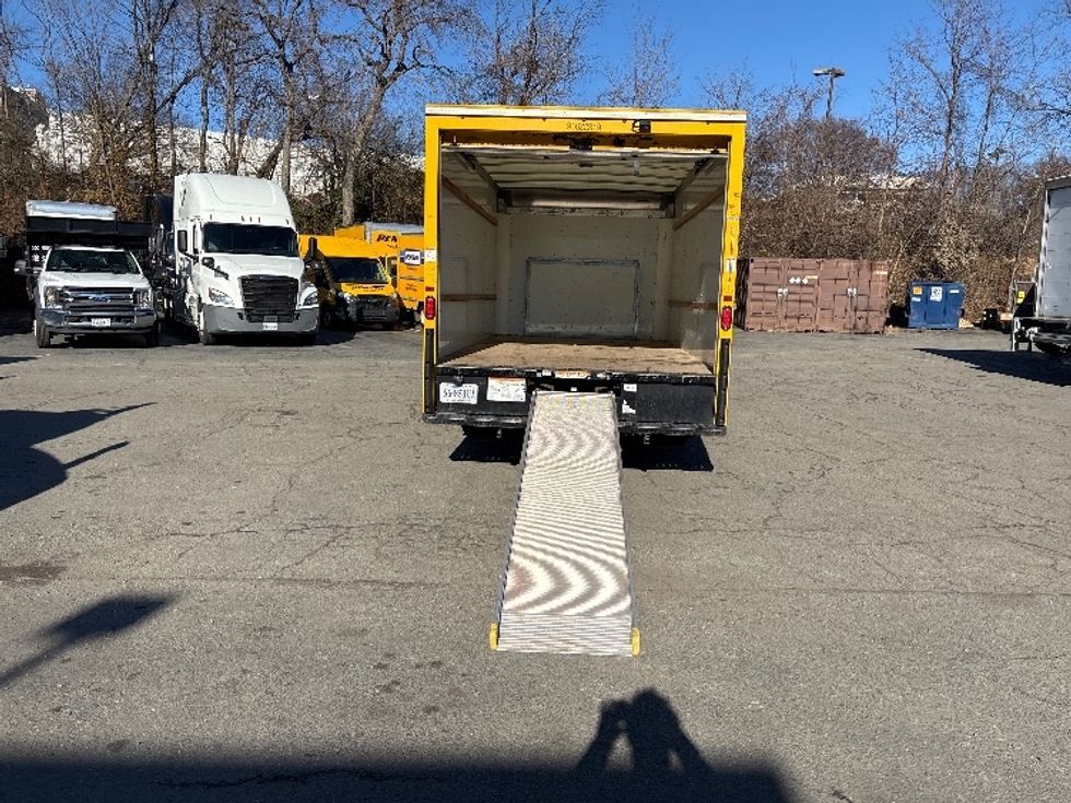 Light Duty Box Truck-Light and Medium Duty Trucks-Ford-2022-E350-Alexandria-VA-88,420\n\t\tmiles-$ 28,000 - Image 9