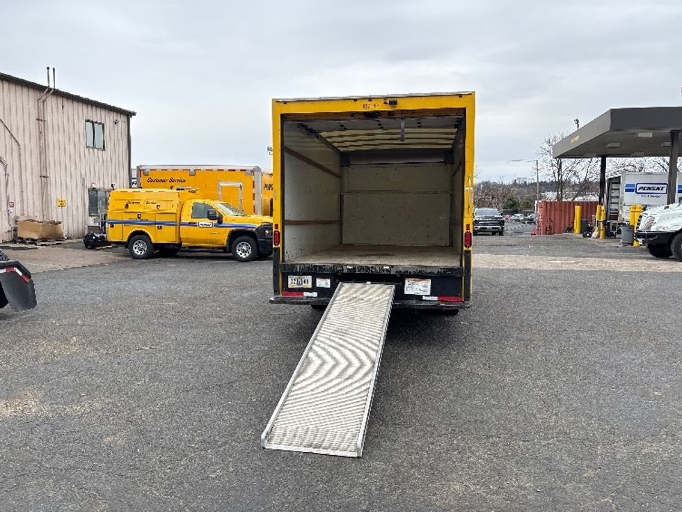 Light Duty Box Truck-Light and Medium Duty Trucks-Ford-2022-E350-Alexandria-VA-94,268\n\t\tmiles-$ 27,750 - Image 9