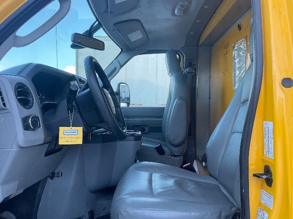 Light Duty Box Truck-Light and Medium Duty Trucks-Ford-2022-E350-Allen Park-MI-109,008\n\t\tmiles-$ 26,250 - Image 18