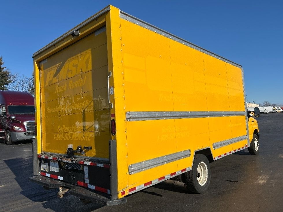 Light Duty Box Truck-Light and Medium Duty Trucks-Ford-2022-E350-Allentown-PA-100,477\n\t\tmiles-$ 27,000 - Image 13