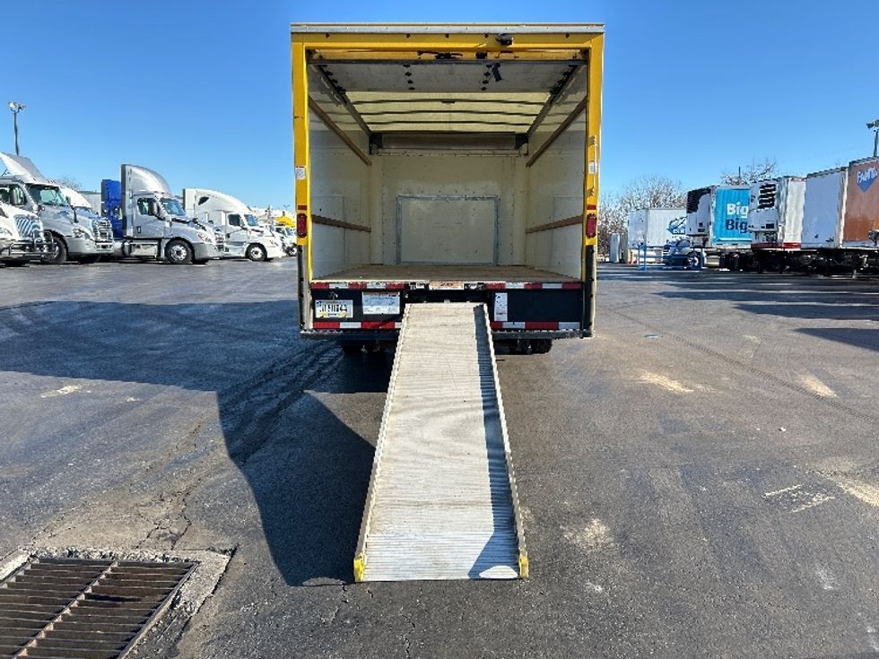 Light Duty Box Truck-Light and Medium Duty Trucks-Ford-2022-E350-Allentown-PA-100,477\n\t\tmiles-$ 27,000 - Image 9