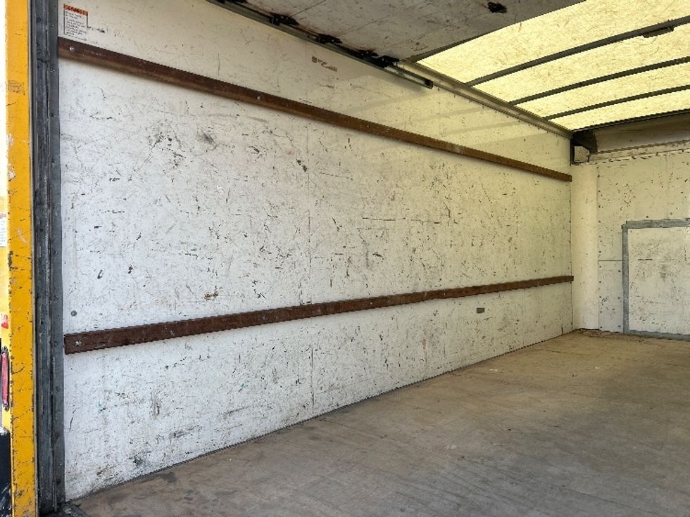 Light Duty Box Truck-Light and Medium Duty Trucks-Ford-2022-E350-Allentown-PA-89,852\n\t\tmiles-$ 28,250 - Image 11