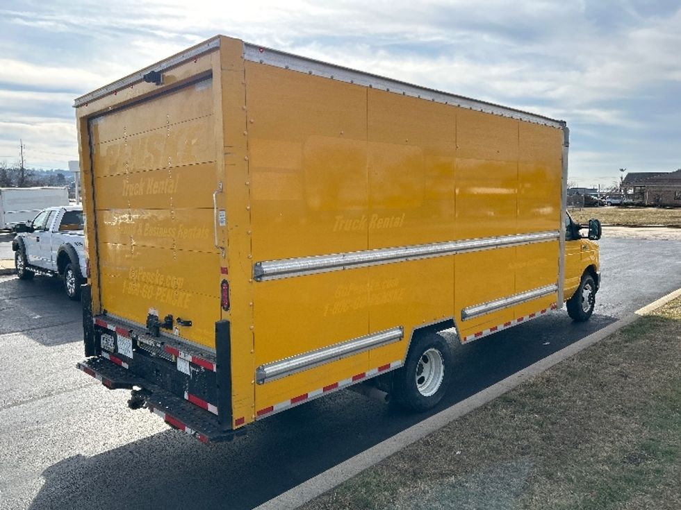 Light Duty Box Truck-Light and Medium Duty Trucks-Ford-2022-E350-Allentown-PA-89,852\n\t\tmiles-$ 28,250 - Image 13
