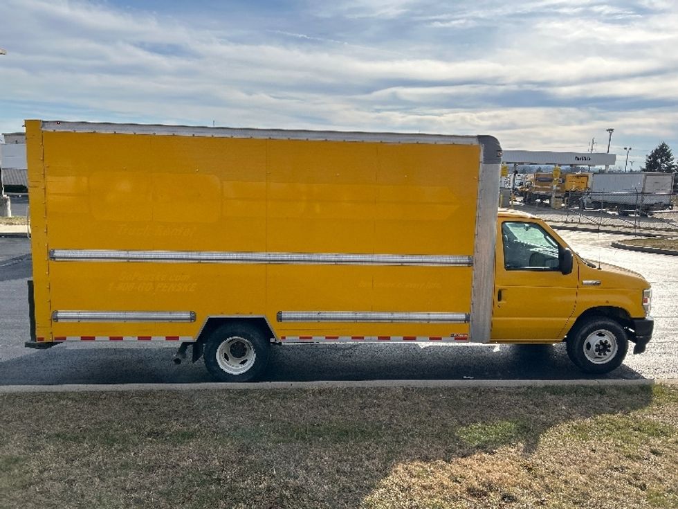 Light Duty Box Truck-Light and Medium Duty Trucks-Ford-2022-E350-Allentown-PA-89,852\n\t\tmiles-$ 28,250 - Image 15