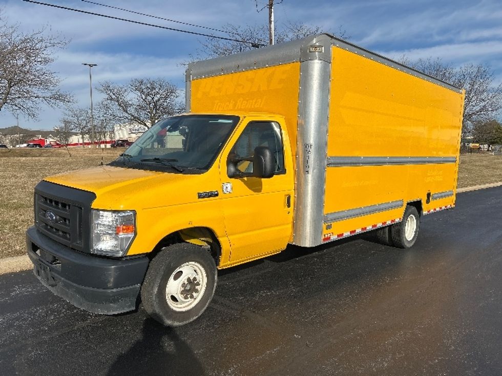 Light Duty Box Truck-Light and Medium Duty Trucks-Ford-2022-E350-Allentown-PA-89,852\n\t\tmiles-$ 28,250 - Image 3