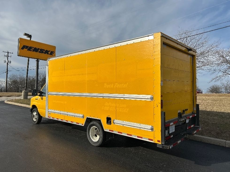 Light Duty Box Truck-Light and Medium Duty Trucks-Ford-2022-E350-Allentown-PA-89,852\n\t\tmiles-$ 28,250 - Image 6