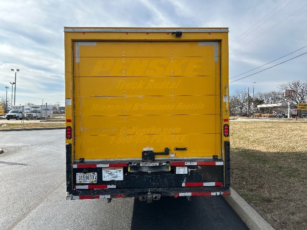 Light Duty Box Truck-Light and Medium Duty Trucks-Ford-2022-E350-Allentown-PA-89,852\n\t\tmiles-$ 28,250 - Image 7