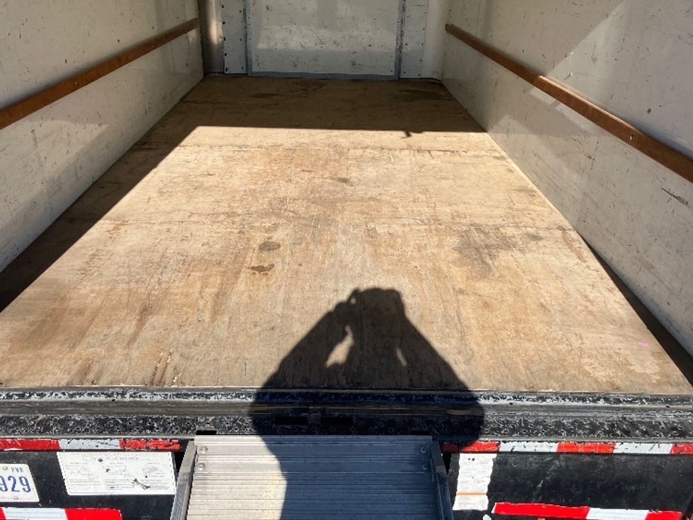 Light Duty Box Truck-Light and Medium Duty Trucks-Ford-2022-E350-Apopka-FL-97,153\n\t\tmiles-$ 32,500 - Image 10