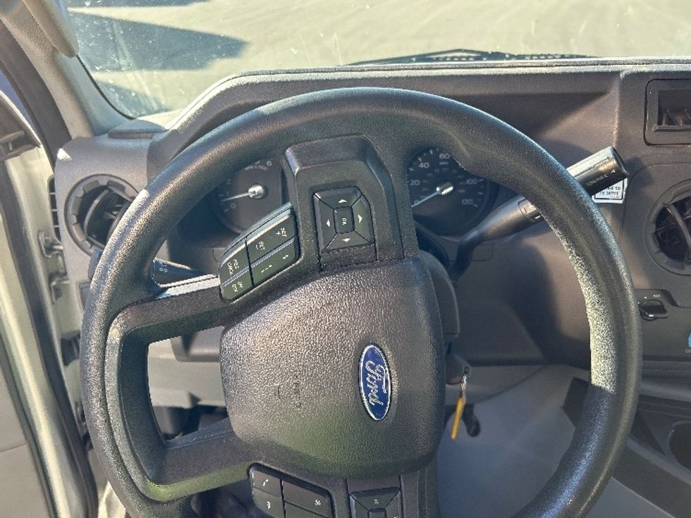 Light Duty Box Truck-Light and Medium Duty Trucks-Ford-2022-E350-Apopka-FL-97,153\n\t\tmiles-$ 32,500 - Image 18