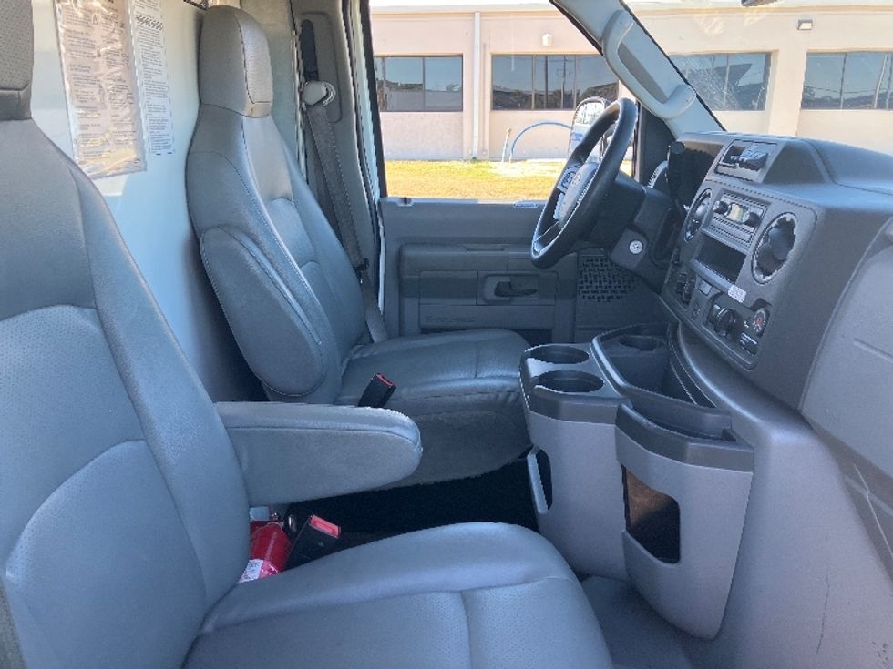 Light Duty Box Truck-Light and Medium Duty Trucks-Ford-2022-E350-Apopka-FL-97,153\n\t\tmiles-$ 32,500 - Image 22