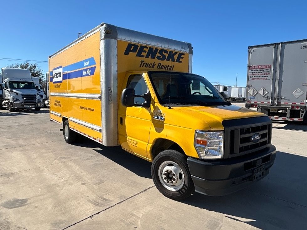 Light Duty Box Truck-Light and Medium Duty Trucks-Ford-2022-E350-Arlington-TX-105,514\n\t\tmiles-$ 27,000 - Image 1