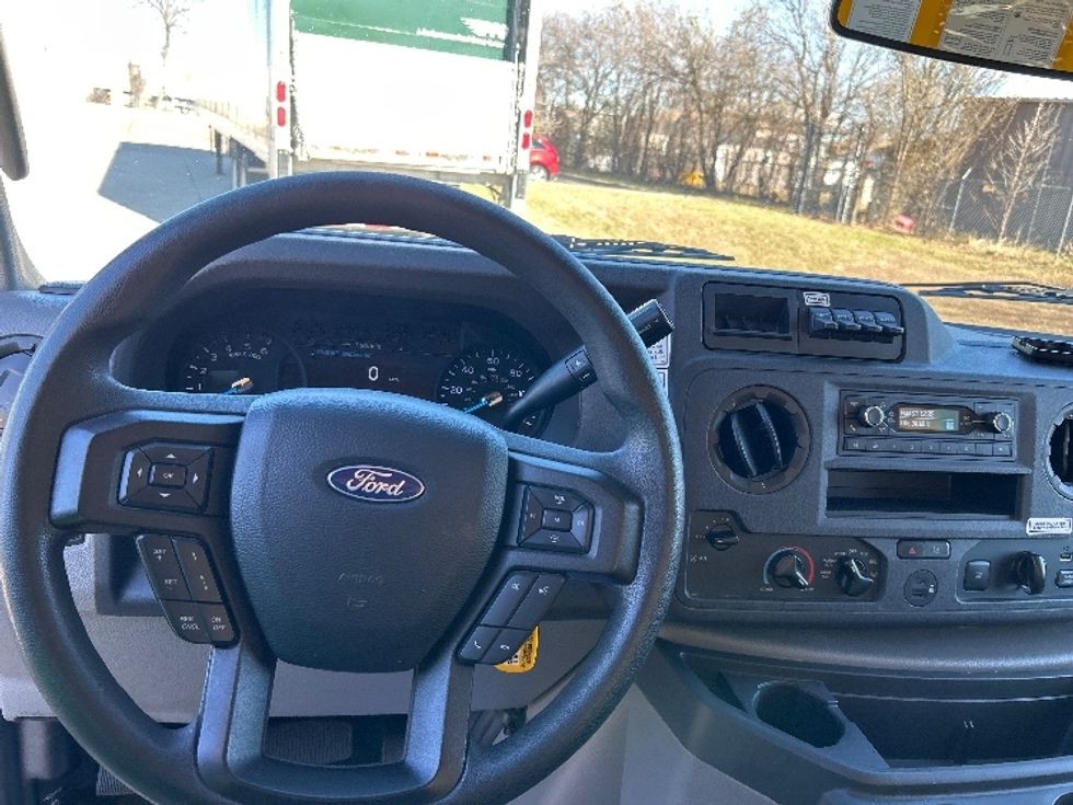 Light Duty Box Truck-Light and Medium Duty Trucks-Ford-2022-E350-Arlington-TX-105,514\n\t\tmiles-$ 27,000 - Image 15