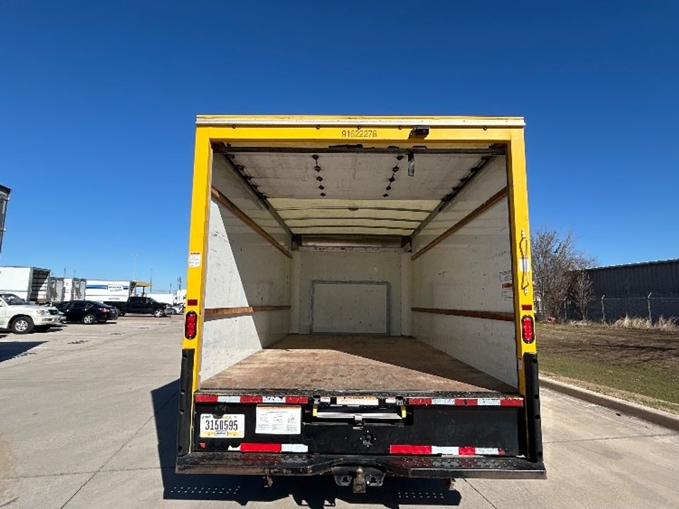 Light Duty Box Truck-Light and Medium Duty Trucks-Ford-2022-E350-Arlington-TX-105,514\n\t\tmiles-$ 27,000 - Image 7