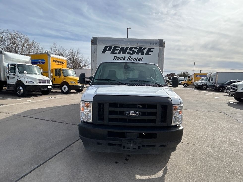 Light Duty Box Truck-Light and Medium Duty Trucks-Ford-2022-E350-Arlington-TX-107,018\n\t\tmiles-$ 29,750 - Image 2