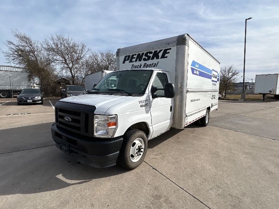Light Duty Box Truck-Light and Medium Duty Trucks-Ford-2022-E350-Arlington-TX-107,018\n\t\tmiles-$ 29,750 - Image 3