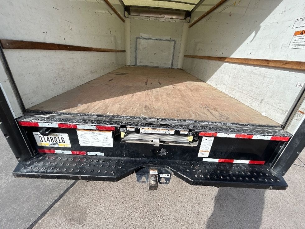 Light Duty Box Truck-Light and Medium Duty Trucks-Ford-2022-E350-Arlington-TX-107,018\n\t\tmiles-$ 29,750 - Image 8