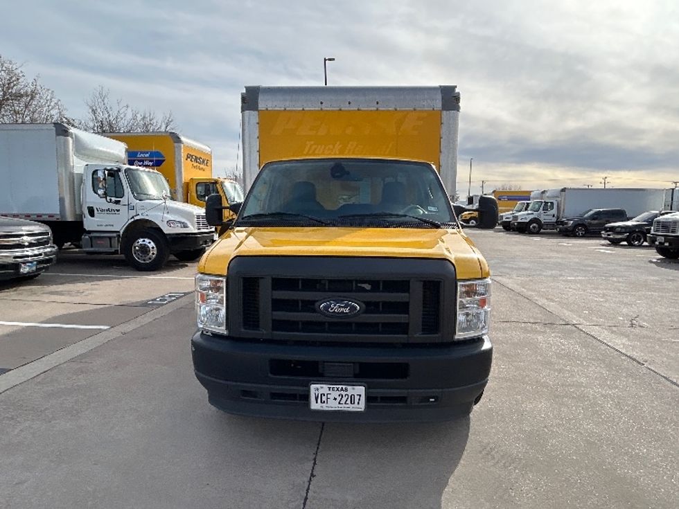 Light Duty Box Truck-Light and Medium Duty Trucks-Ford-2022-E350-Arlington-TX-99,536\n\t\tmiles-$ 28,000 - Image 2