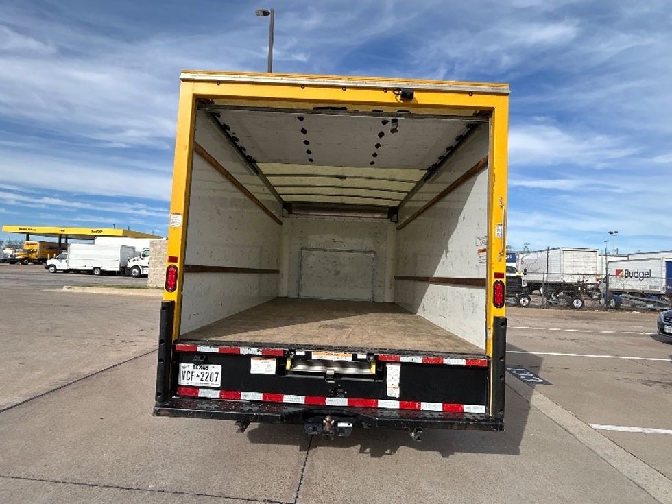 Light Duty Box Truck-Light and Medium Duty Trucks-Ford-2022-E350-Arlington-TX-99,536\n\t\tmiles-$ 28,000 - Image 7