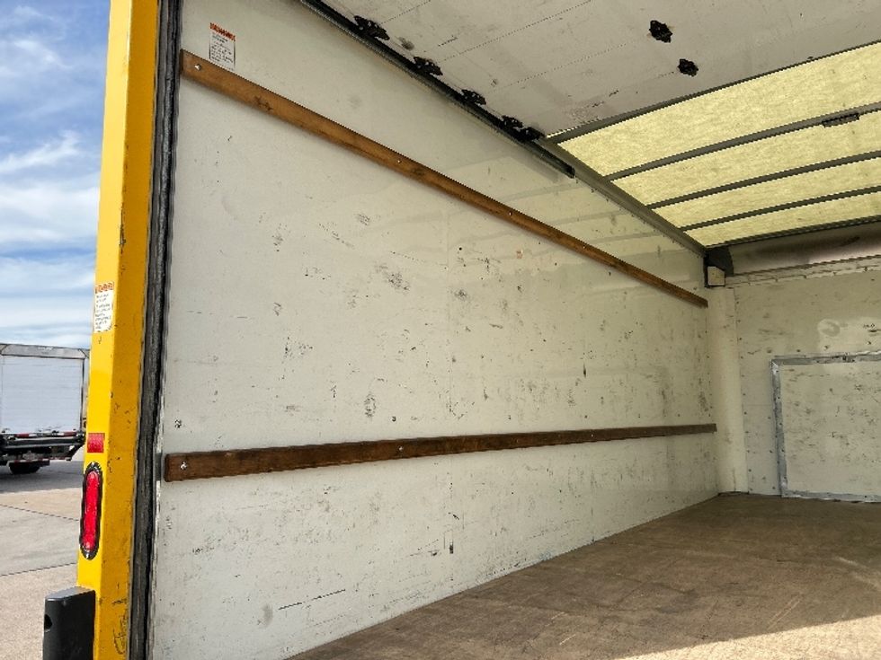 Light Duty Box Truck-Light and Medium Duty Trucks-Ford-2022-E350-Arlington-TX-99,536\n\t\tmiles-$ 28,000 - Image 9
