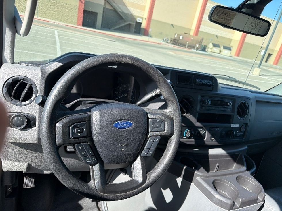 Light Duty Box Truck-Light and Medium Duty Trucks-Ford-2022-E350-Atlanta (Forest Park)-GA-159,068\n\t\tmiles-$ 19,000 - Image 17