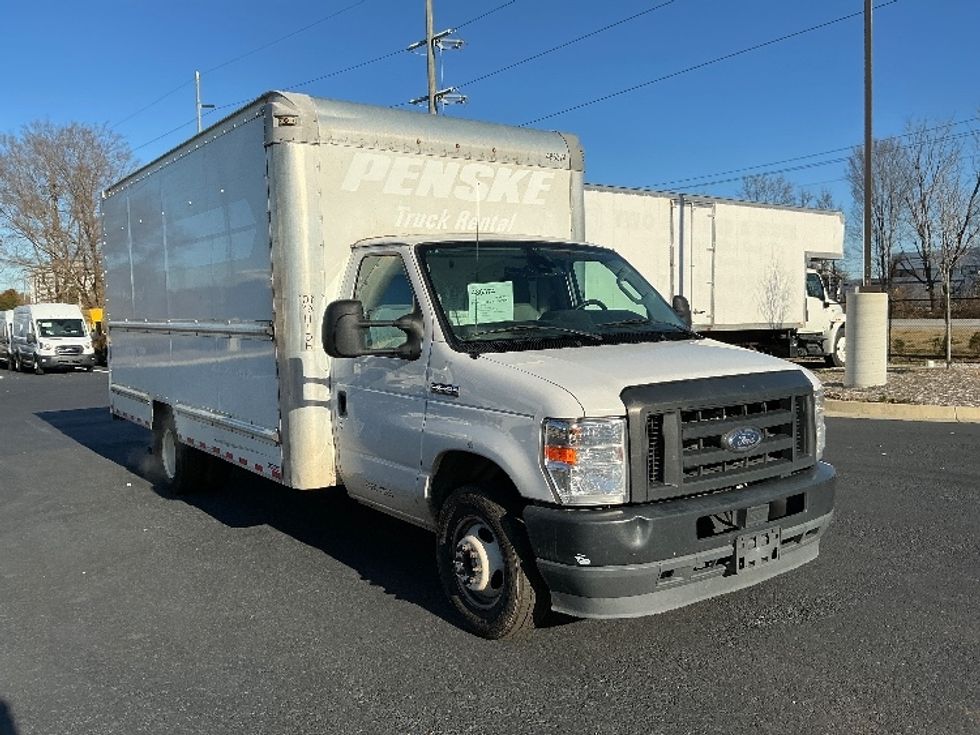 Light Duty Box Truck-Light and Medium Duty Trucks-Ford-2022-E350-Atlanta (Forest Park)-GA-98,291\n\t\tmiles-$ 32,500 - Image 1