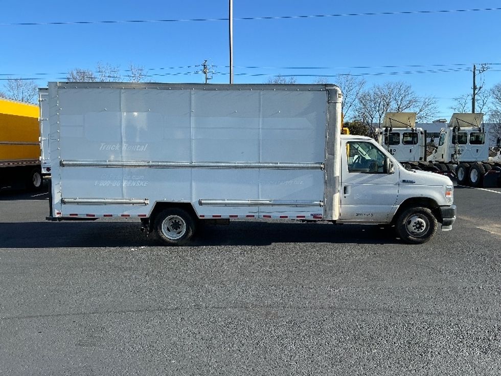 Light Duty Box Truck-Light and Medium Duty Trucks-Ford-2022-E350-Atlanta (Forest Park)-GA-98,291\n\t\tmiles-$ 32,500 - Image 15