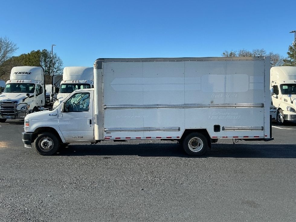 Light Duty Box Truck-Light and Medium Duty Trucks-Ford-2022-E350-Atlanta (Forest Park)-GA-98,291\n\t\tmiles-$ 32,500 - Image 4