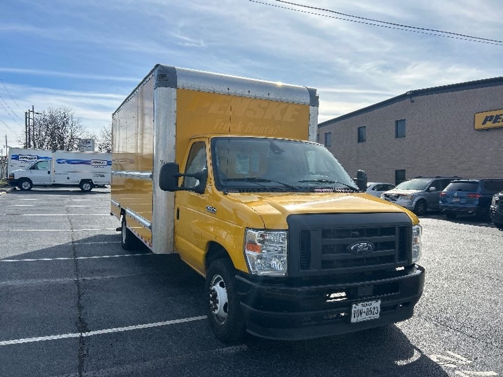 Light Duty Box Truck-Light and Medium Duty Trucks-Ford-2022-E350-Atlanta-GA-101,902\n\t\tmiles-$ 28,750 - Image 1